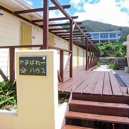 Hotel AsobiBASE Yamabare-House Ishigaki  Exterior foto