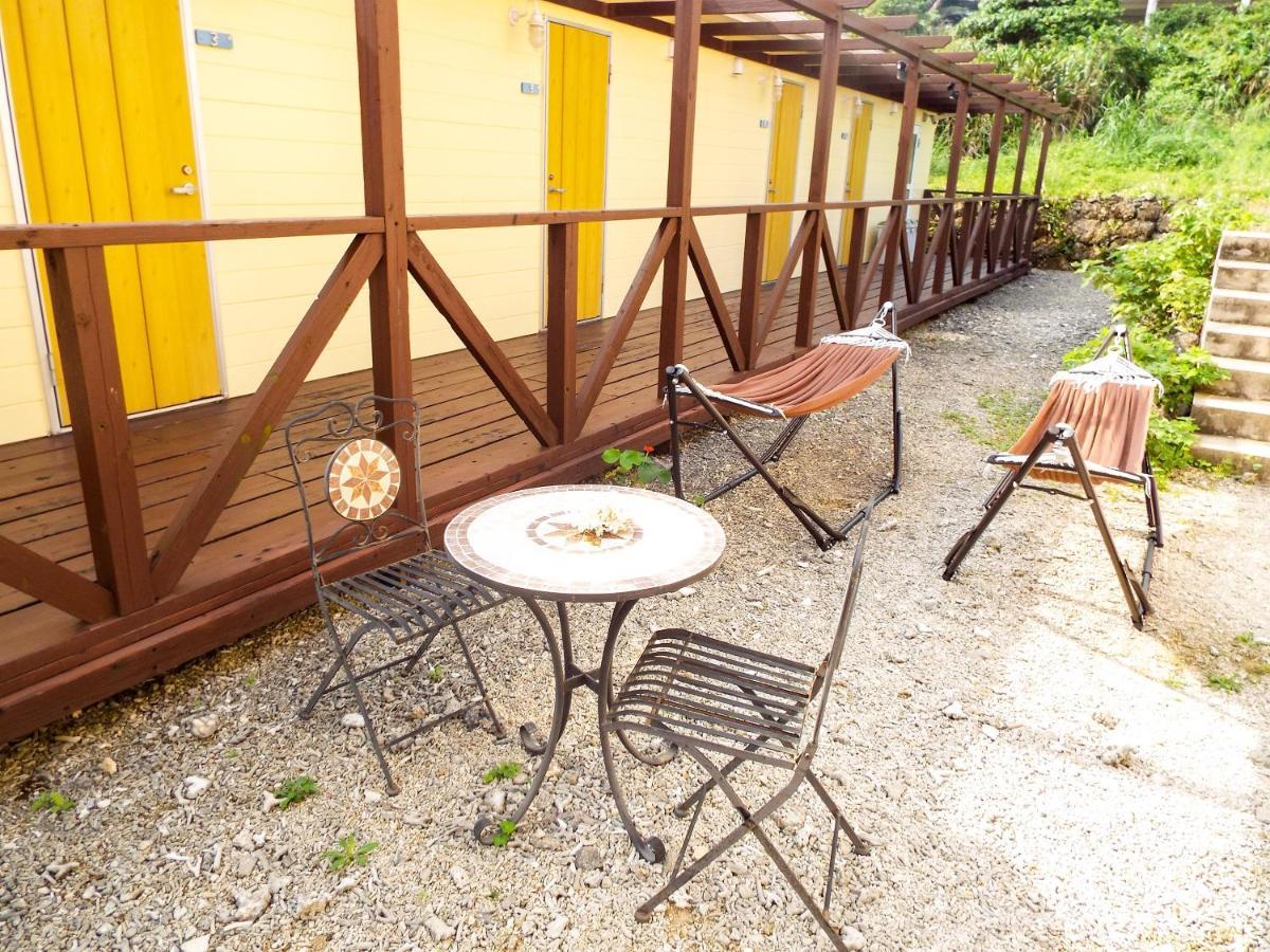 Hotel AsobiBASE Yamabare-House Ishigaki  Exterior foto