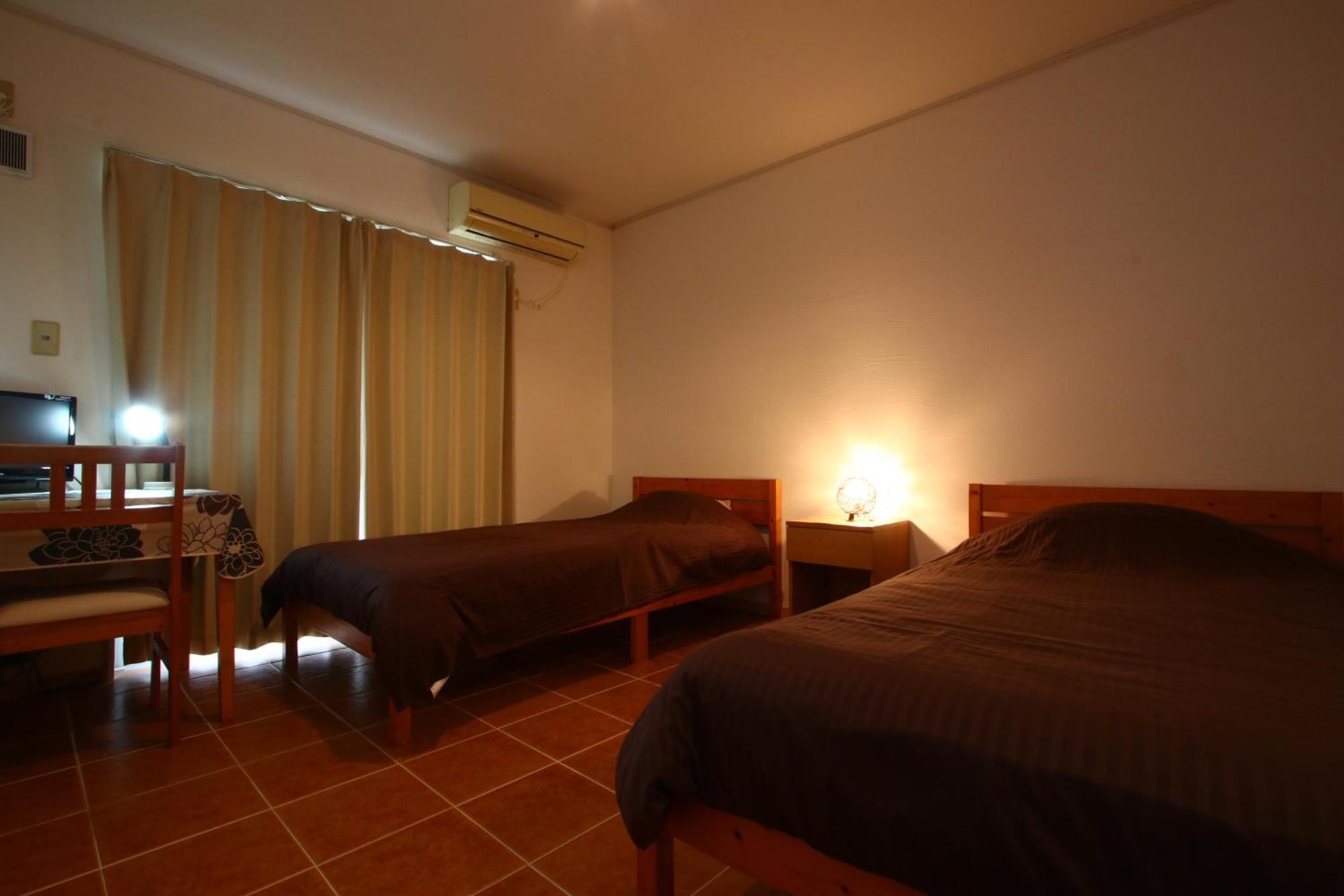 Hotel AsobiBASE Yamabare-House Ishigaki  Exterior foto