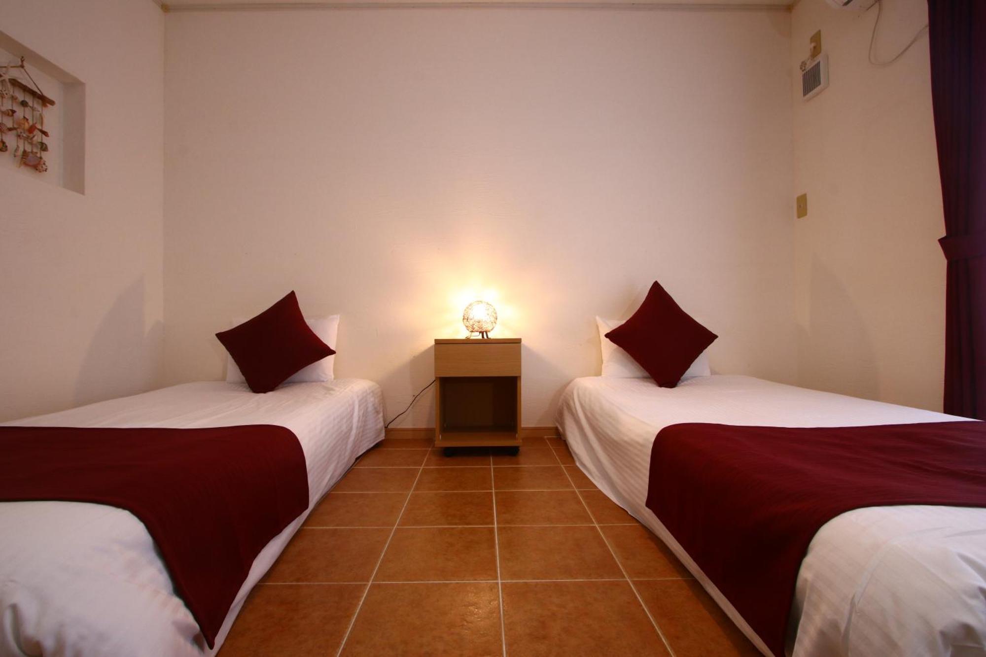 Hotel AsobiBASE Yamabare-House Ishigaki  Exterior foto